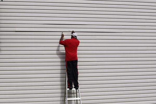 Loose Siding Repair Service